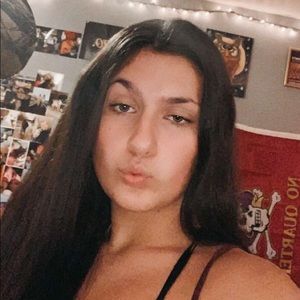 Meet your Posher, Makayla